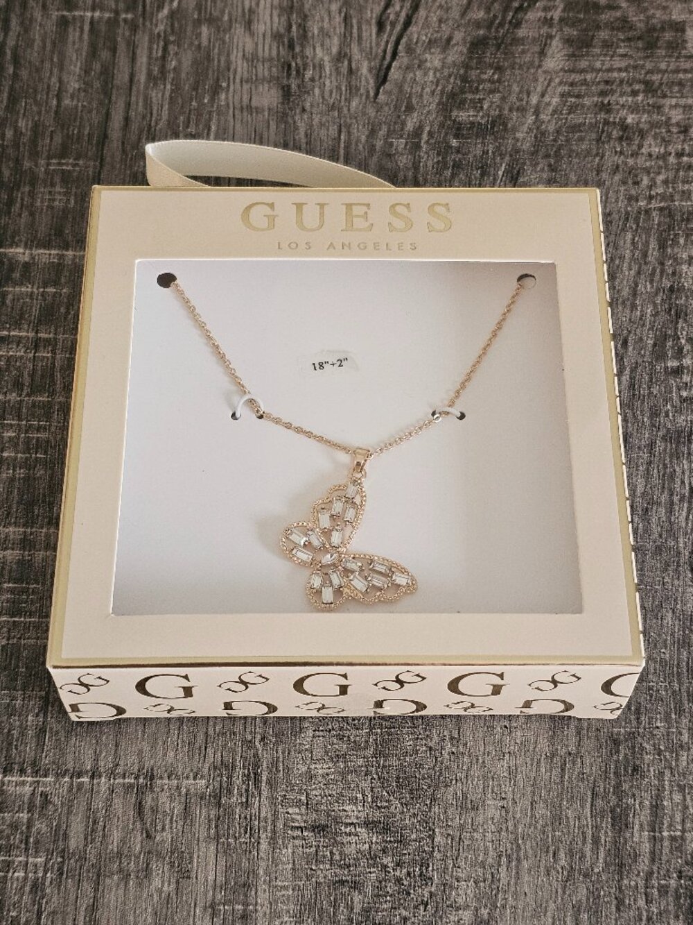 Guess necklace